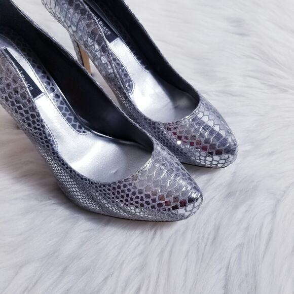 WHBM Silver Snake Print Pumps Holiday Christmas - Picture 4 of 11